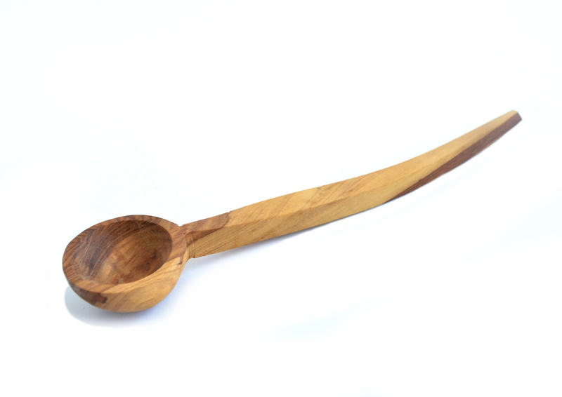 Original cuchara mediana de madera vetas suaves