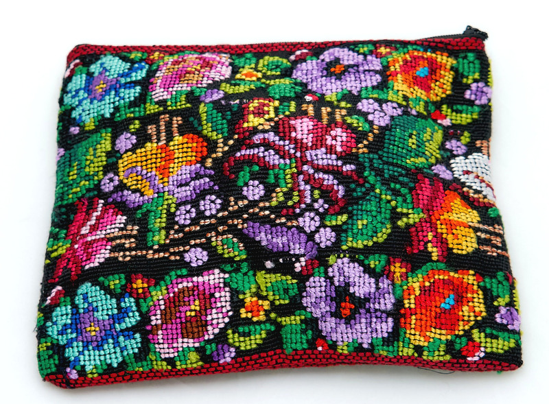 Clutch o sobre grande en textil guatemalteco 