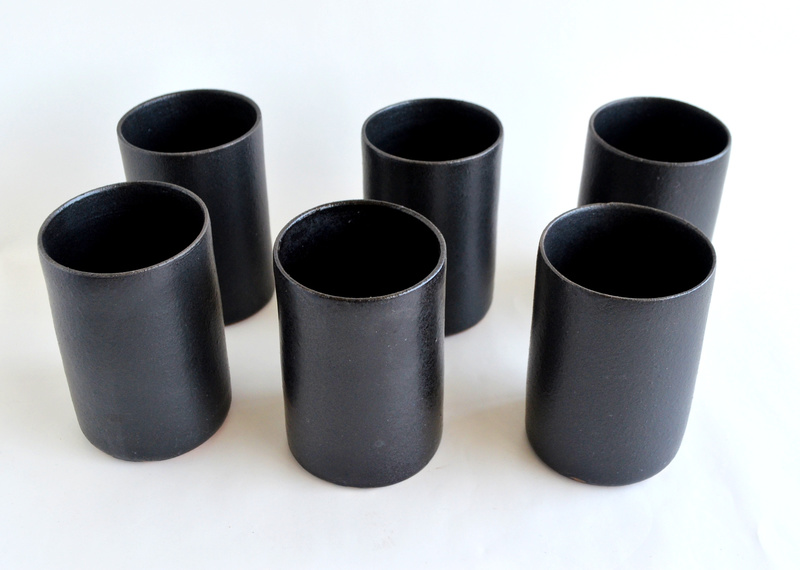 Juego de 6 vasos negros en cerámica gres