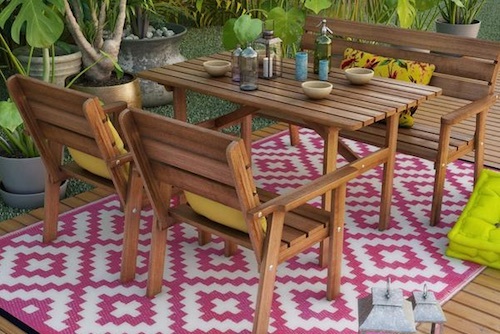 Alfombra PET rombos fucsia 120 x 180 cm para arriendo