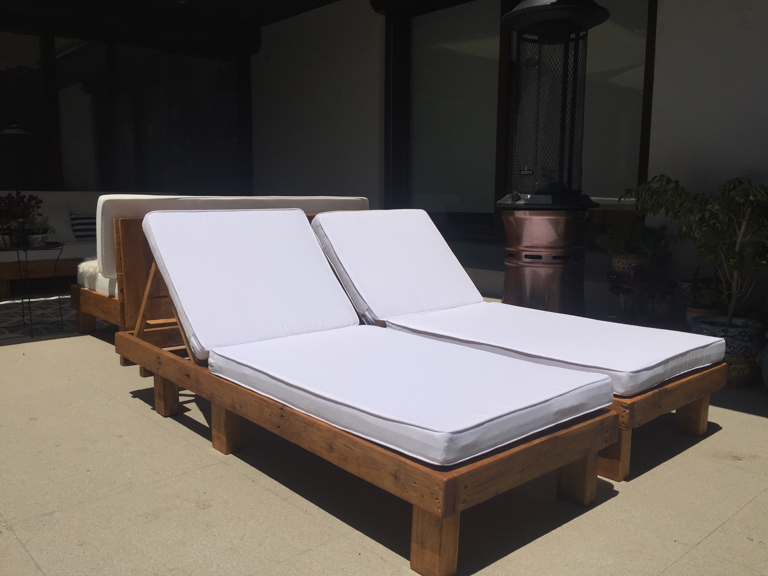 reposera_de_madera_de_pallet_reciclados1.jpg