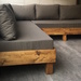 Sofá de pallet en L con cojines de 200 por 200 cm - sofá en L de 200 por 200 de madera de pallets reciclados con cojines.jpg