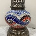 Portavela turco con corona - portavela turco de mosaico con corona tonos azules con franja roja.JPG