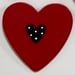 Corazones de cerámica - corazon de ceramica para colgar rojo con corazon negro.JPG