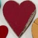 Corazones de madera - corazon de madera de pilastra reciclada para colgar color rojo L.JPG