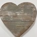 Corazones de madera - adorno para la pared corazon de madera reciclada decoracion gris con café mediano.JPG