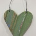 Corazones de madera - adorno para la pared corazon de madera reciclada decoracion verde con relieves chico.JPG