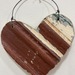 Corazones de madera - adorno para la pared corazon de madera reciclada decoracion café con blanco chico.JPG