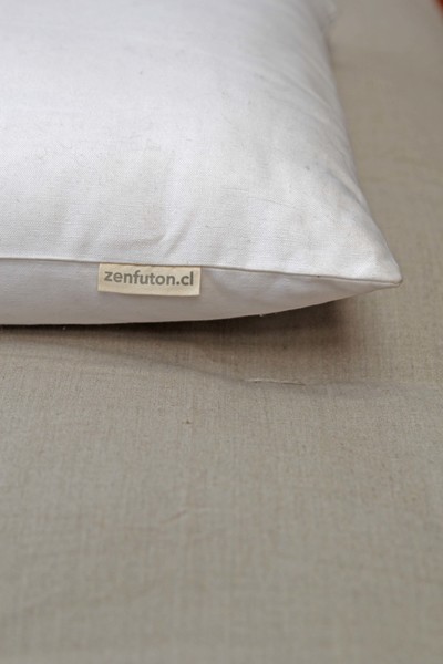 Leeden - Relleno de almohada con funda de 100% algodón