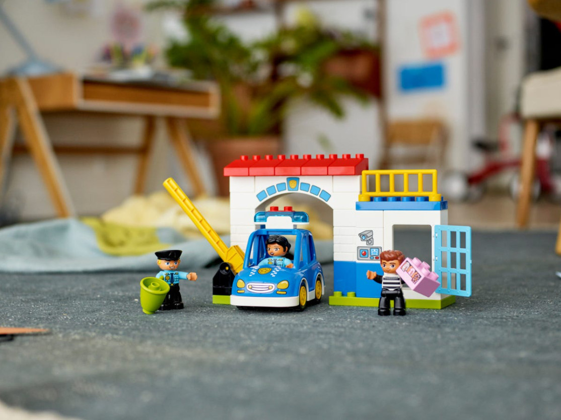 lego duplo comisaria policia